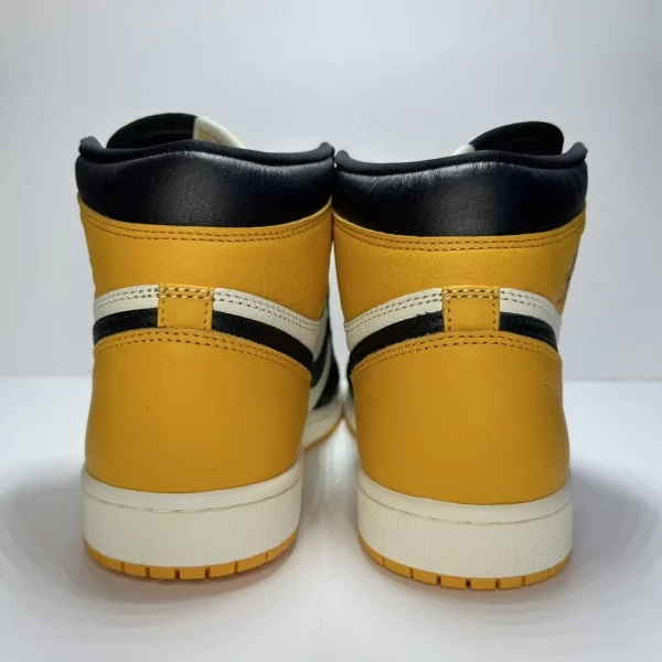 Air Jordan 1 Retro High OG Yellow Toe 555088-711 (Men’s)