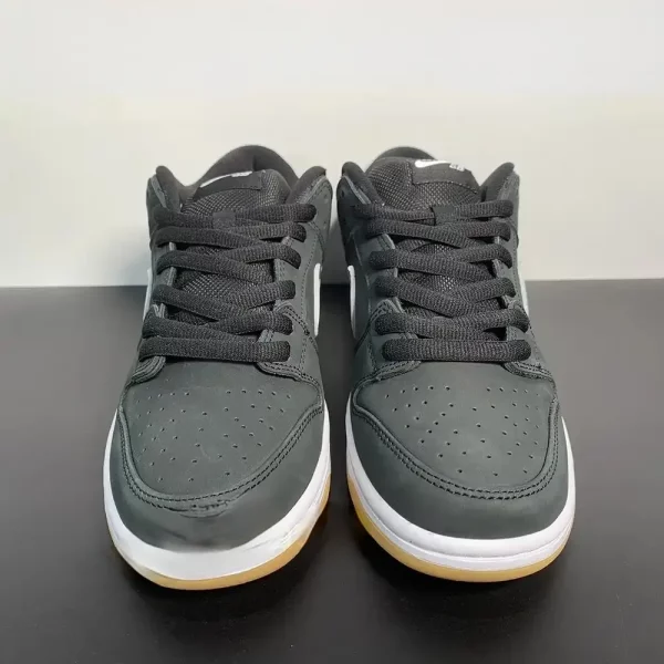 Nike SB Dunk Low Pro ‘Black Gum’ CD2563-006 (Men’s)